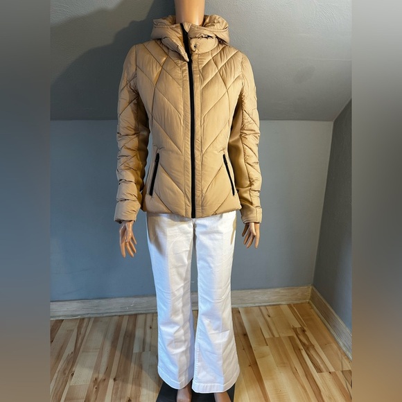 Bernardo Hooded Puffer Jacket Size Small NWT - Picture 7 of 7